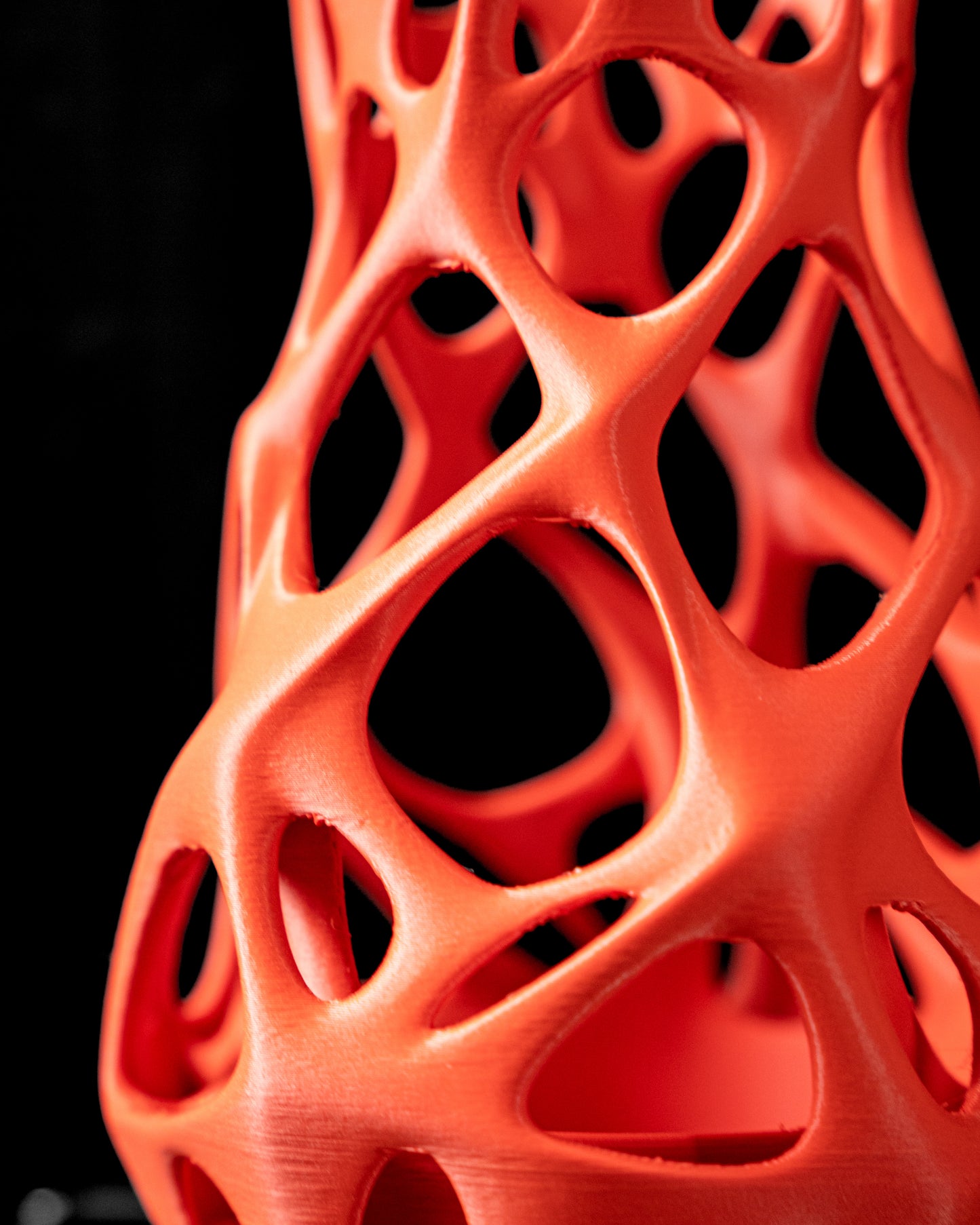 3D Printed Red Sculptural Vase – Organic Openwork Design – Handmade Decor