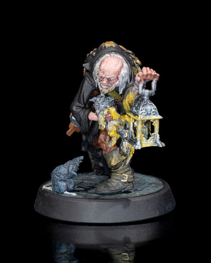 Lantern Bearer Hermit Miniature – 32mm Scale for Tabletop RPGs